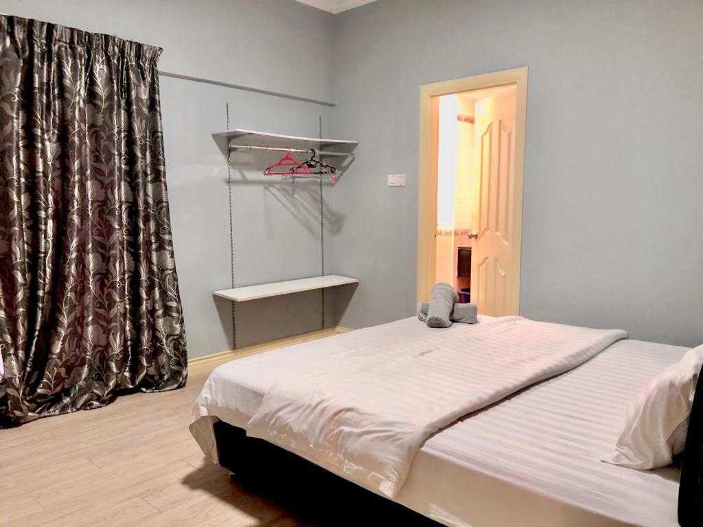 Marina Court Vacation Home 3 Bedrooms - Kota Kinabalu Exteriör bild